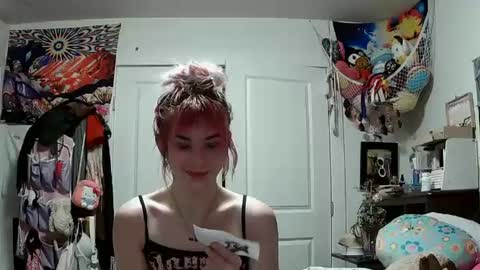 Lola Lixx online show from 01.31.25