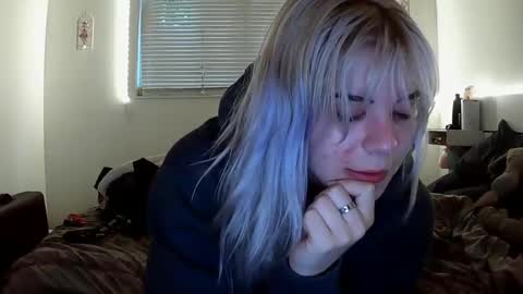 Lola Lixx online show from 09.12.25