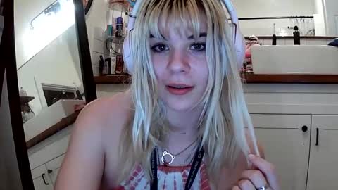 Snapshot of lolalixx6969 chatting on 05.04.26 Lola Lixx online show from 05.04.26
