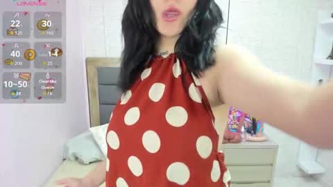 Snapshot of lolamaxi chatting on 10.06.25 LOLA online show from 10.06.25