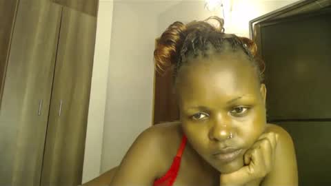 Snapshot of lolamia7 chatting on 02.16.25 lolamia7 online show from 02.16.25