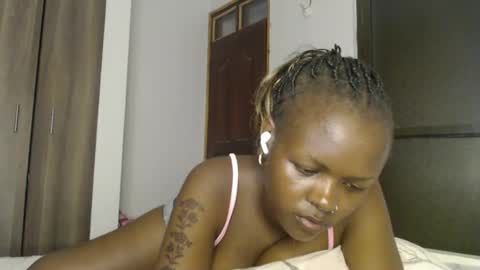 Snapshot of lolamia7 chatting on 03.09.25 lolamia7 online show from 03.09.25