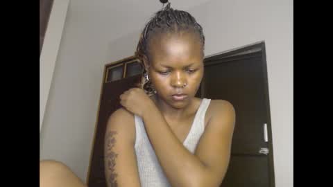 Snapshot of lolamia7 chatting on 03.10.25 lolamia7 online show from 03.10.25