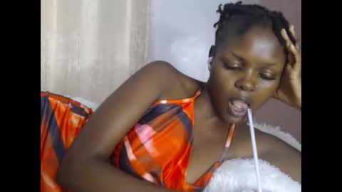 lolamia7 online show from 03.16.26