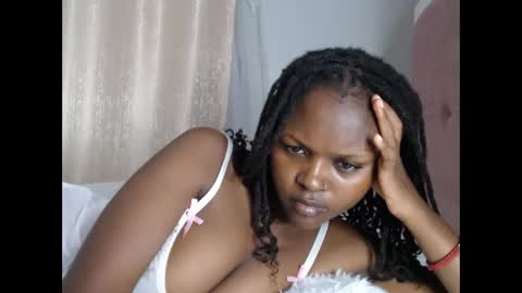 lolamia7 online show from 04.02.26