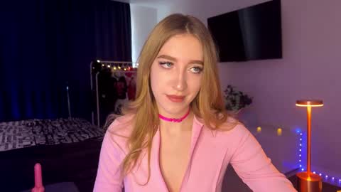 hi im Lola nice to meet you online show from 03.09.26