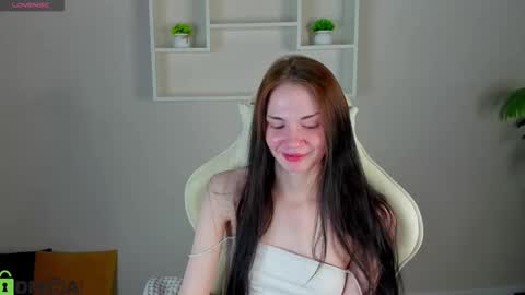 Snapshot of lolatwizz chatting on 10.30.25 Lola online show from 10.30.25