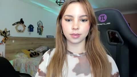 Snapshot of lolaverse chatting on 06.15.26 Lola doll online show from 06.15.26