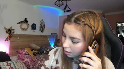 Snapshot of lolaverse chatting on 07.12.26 Lola doll online show from 07.12.26