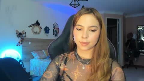 Snapshot of lolaverse chatting on 07.25.26 Lola doll online show from 07.25.26