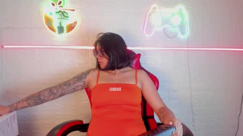 Lola online show from 11.15.25