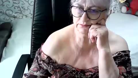 LolkaAlyss online show from 02.21.25
