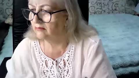 LolkaAlyss online show from 10.10.25