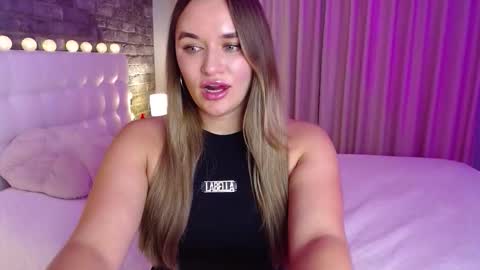 Victoria online show from 11.21.25