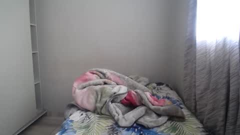 Snapshot of lolly_96 chatting on 10.21.25 lolly_96 online show from 10.21.25