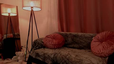 Snapshot of lolly_js_ chatting on 10.17.25 Lolly online show from 10.17.25