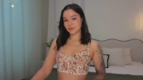 Snapshot of lolly_turner chatting on 07.18.26 lolly_turner online show from 07.18.26