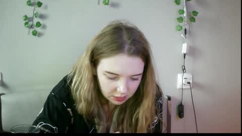 Snapshot of lollylol11 chatting on 12.17.24 Lilly online show from 12.17.24