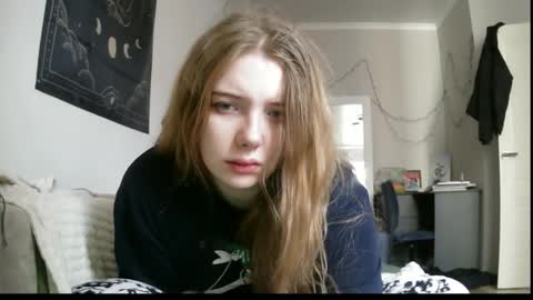 Snapshot of lollylol11 chatting on 12.17.24 Lilly online show from 12.17.24