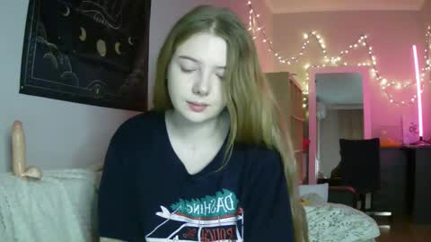 Snapshot of lollylol11 chatting on 12.26.24 Lilly online show from 12.26.24