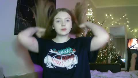 Snapshot of lollylol11 chatting on 12.30.24 Lilly online show from 12.30.24