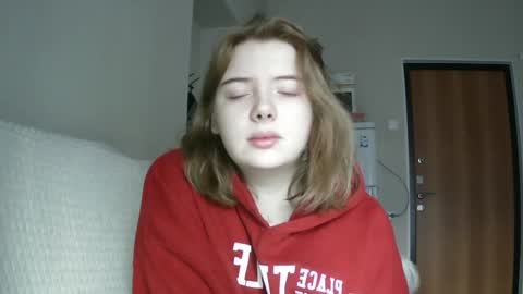 Snapshot of lollylol11 chatting on 02.07.25 Lilly online show from 02.07.25