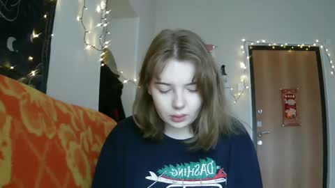 Snapshot of lollylol11 chatting on 02.14.25 Lilly online show from 02.14.25