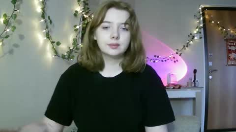 Snapshot of lollylol11 chatting on 02.16.25 Lilly online show from 02.16.25