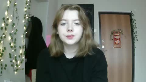 Snapshot of lollylol11 chatting on 02.27.25 Lilly online show from 02.27.25