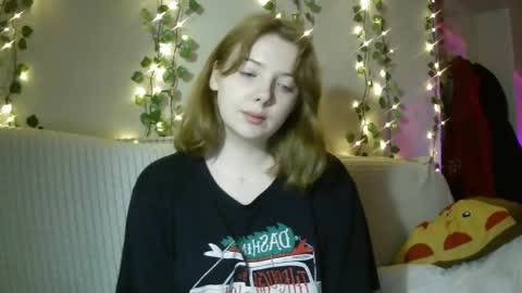 Snapshot of lollylol11 chatting on 03.05.25 Lilly online show from 03.05.25