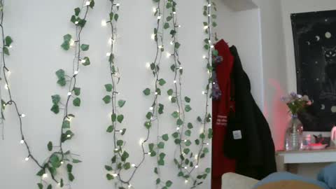 Snapshot of lollylol11 chatting on 03.09.25 Lilly online show from 03.09.25