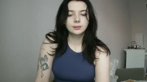 Snapshot of lollylol11 chatting on 10.19.25 Lilly online show from 10.19.25