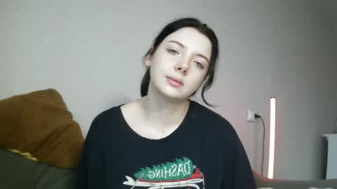 Snapshot of lollylol11 chatting on 11.09.25 Lilly online show from 11.09.25