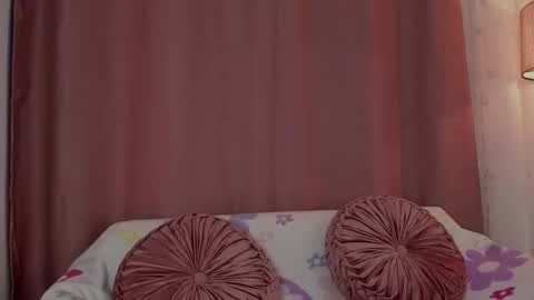 Snapshot of lollypetitte_ chatting on 10.23.25 Lolly online show from 10.23.25