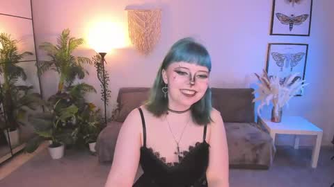 Snapshot of lollyshy__ chatting on 05.01.26 Lolly online show from 05.01.26