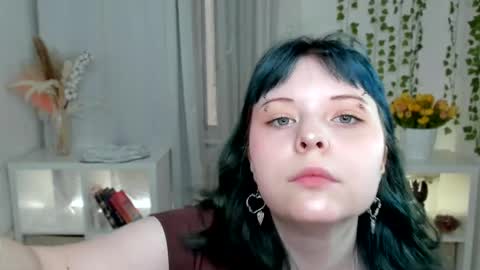 Snapshot of lollyshy__ chatting on 05.17.26 Lolly online show from 05.17.26