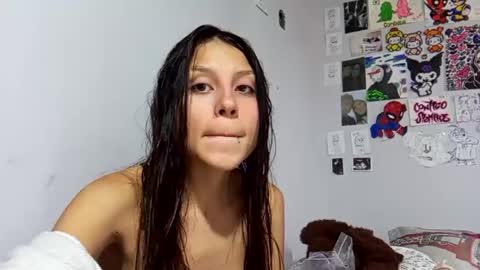 Snapshot of loly_pink_ chatting on 12.21.24 Loly online show from 12.21.24