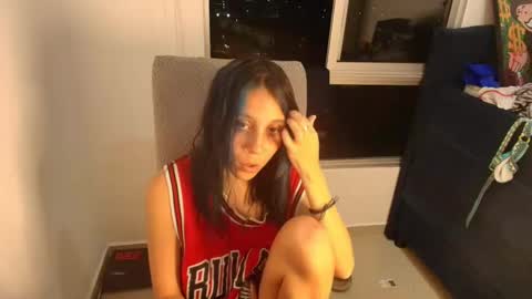 Snapshot of loly_pink_ chatting on 03.10.25 Loly online show from 03.10.25