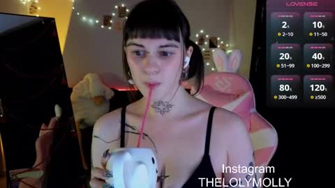 Molli online show from 12.12.24