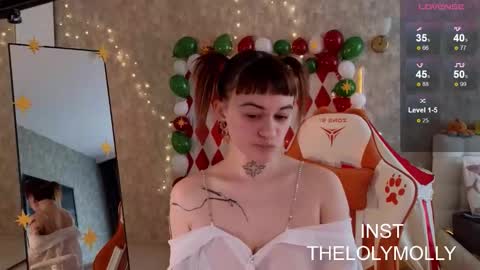 Snapshot of lolymolli chatting on 10.29.25 Molli online show from 10.29.25