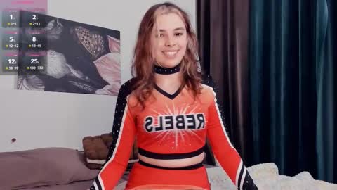 Snapshot of lonagass chatting on 10.07.25 Lona online show from 10.07.25