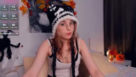 Snapshot of lonagass chatting on 10.25.25 Lona online show from 10.25.25