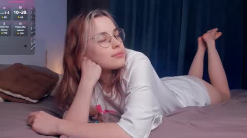 Lona online show from 11.27.25