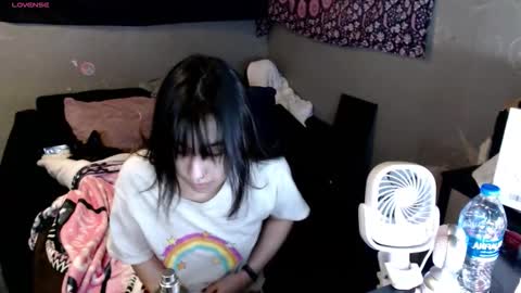 Snapshot of londonray chatting on 02.15.26 londonray online show from 02.15.26