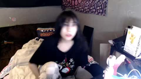 Snapshot of londonray chatting on 02.19.26 londonray online show from 02.19.26