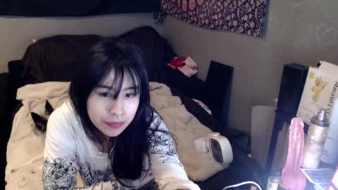 Snapshot of londonray chatting on 02.24.26 londonray online show from 02.24.26