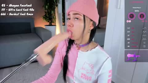 Shy EvaStreams are everyday 9 AM - 3 PM GMT 3  online show from 02.21.25