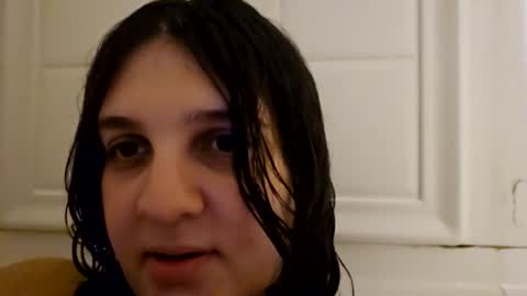 Snapshot of longhairbigbewbs chatting on 12.05.25 Rose online show from 12.05.25