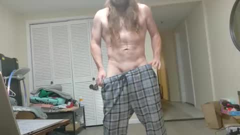 Snapshot of longhairedfreak1921 chatting on 10.29.25 longhairedfreak1921 online show from 10.29.25