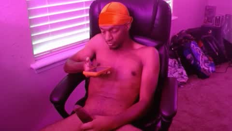 Snapshot of longknoxsteel chatting on 10.14.25 LongKnoxSteel online show from 10.14.25